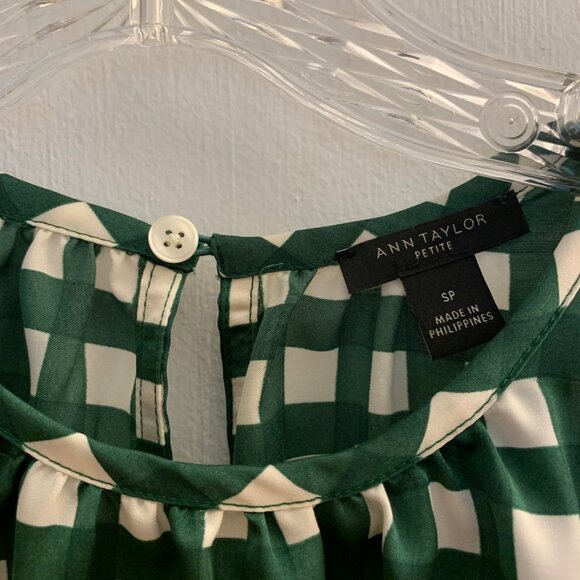 Ann Taylor Short Ruffle Sleeve Gingham top - Picture 4 of 6